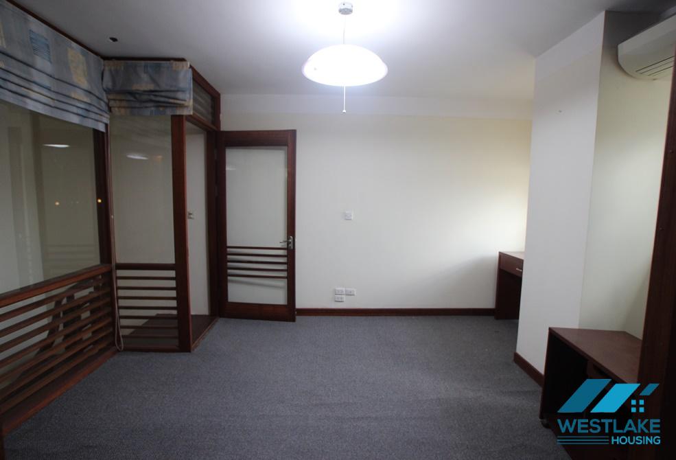 Cho thuê căn hộ Penthouse sang trọng tại tòa E, Ciputra, Tây Hồ, Hà Nội
