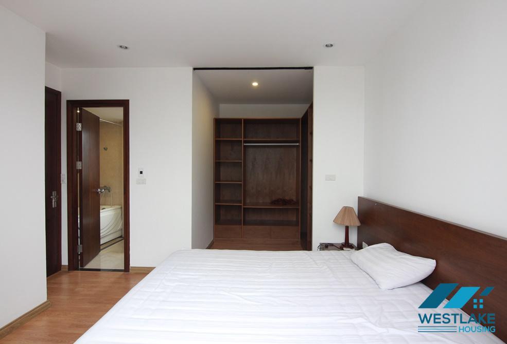 A bright and good valued 3 bedroom apartment for rent in Tay Ho, Ha Noi