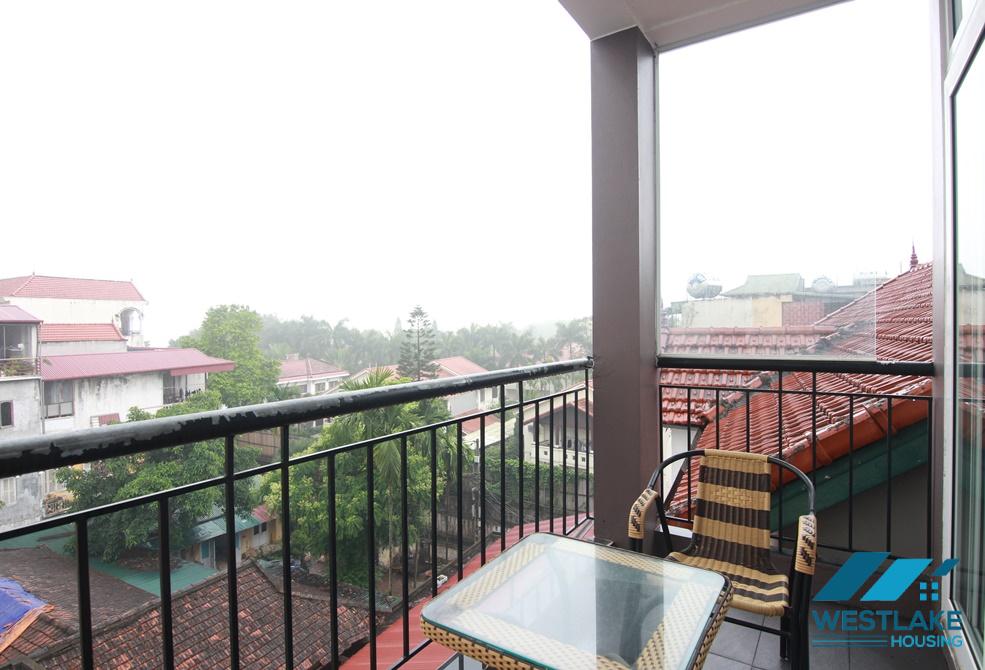 A bright and good valued 3 bedroom apartment for rent in Tay Ho, Ha Noi