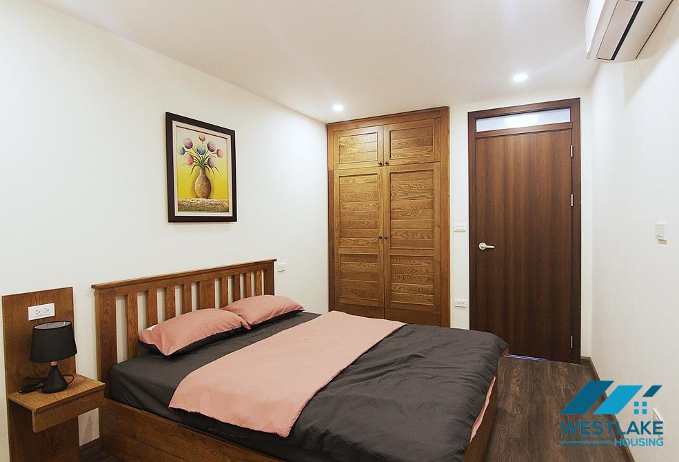 Lake view 2 bedrooms apartment with balcony for rent in Yen Hoa, Tay Ho, Ha Noi