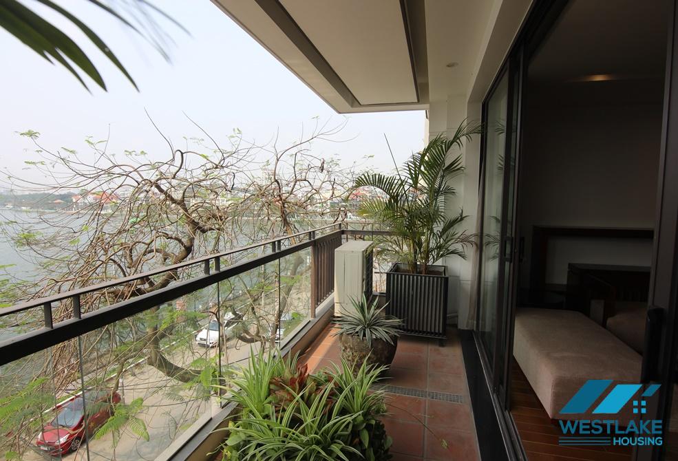 A nice lake view 2 bedroom apartment for rent in Tay Ho, Ha Noi