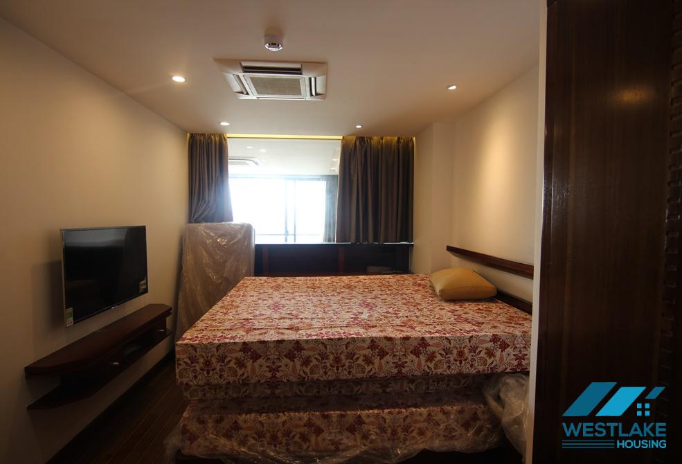 A nice lake view 2 bedroom apartment for rent in Tay Ho, Ha Noi