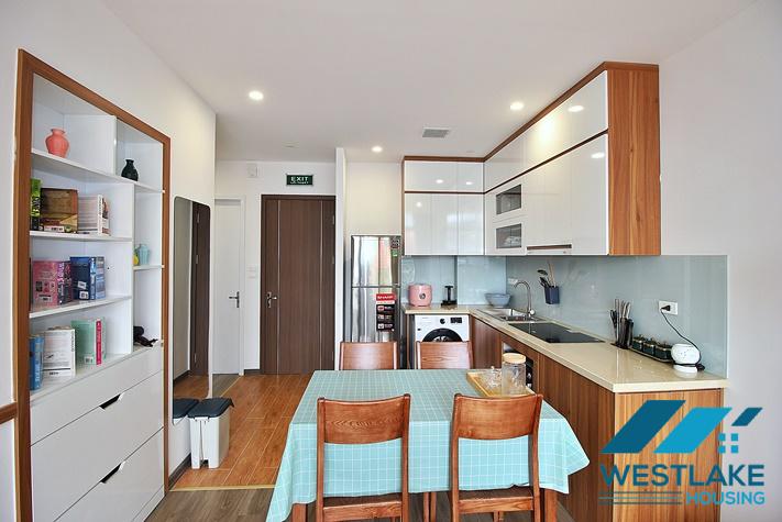 Cho Thuê Căn Hộ 2 Phòng Ngủ Đẹp, Hiện Đại, Ban Công Rông Thoáng Sáng Tại Tô Ngọc Vân, Tây Hồ, Hà Nội