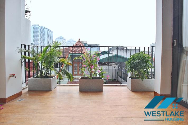 Cho Thuê Căn Hộ 2 Phòng Ngủ Đẹp, Hiện Đại, Ban Công Rông Thoáng Sáng Tại Tô Ngọc Vân, Tây Hồ, Hà Nội