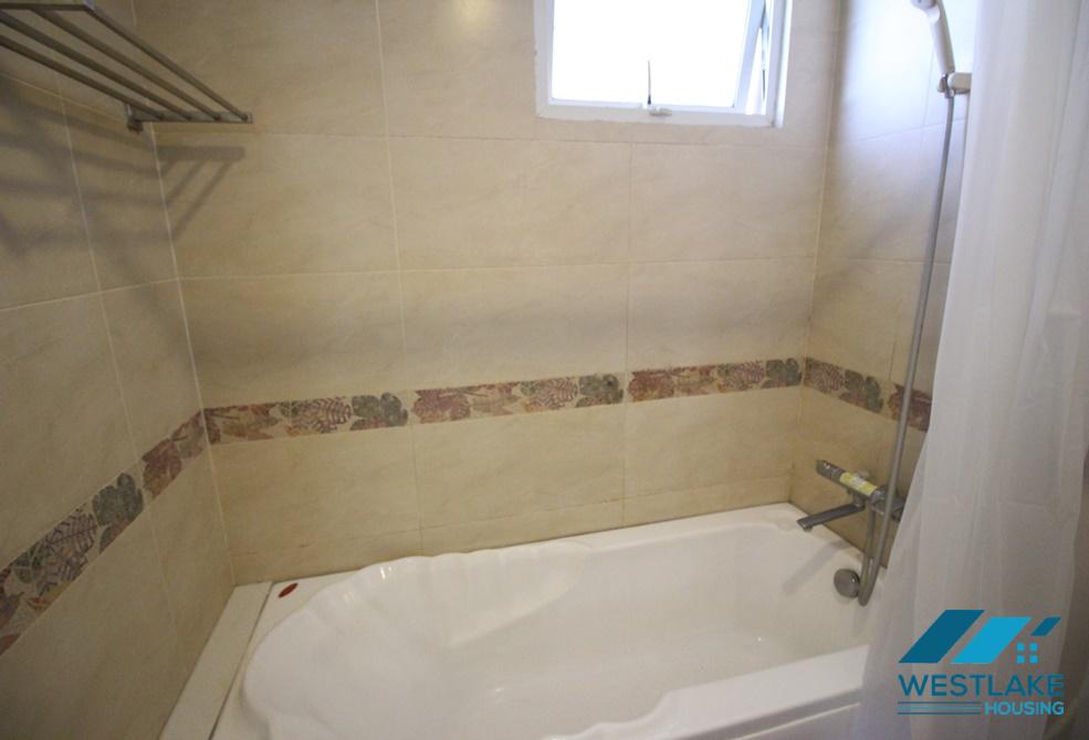 Cho thuê căn hộ 4 phòng ngủ sang trọng tại tòa E – Ciputra, Tây Hồ