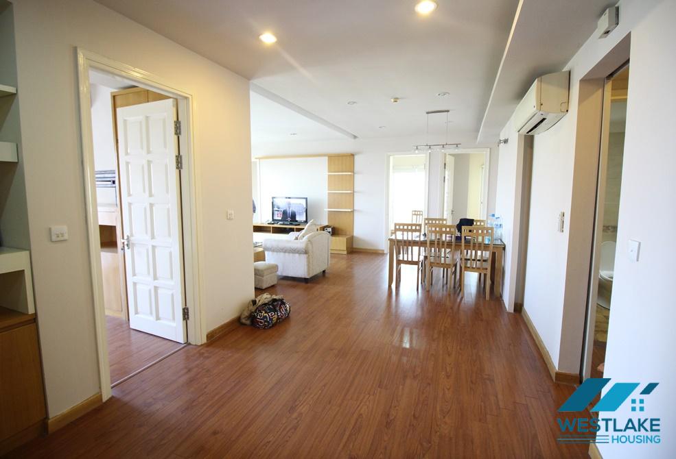 Cho thuê căn hộ 4 phòng ngủ sang trọng tại tòa E – Ciputra, Tây Hồ