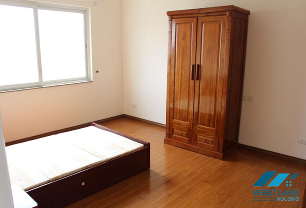 Cho thuê căn hộ 3 phòng ngủ đầy đủ nội thất tại Ciputra, Tây Hồ