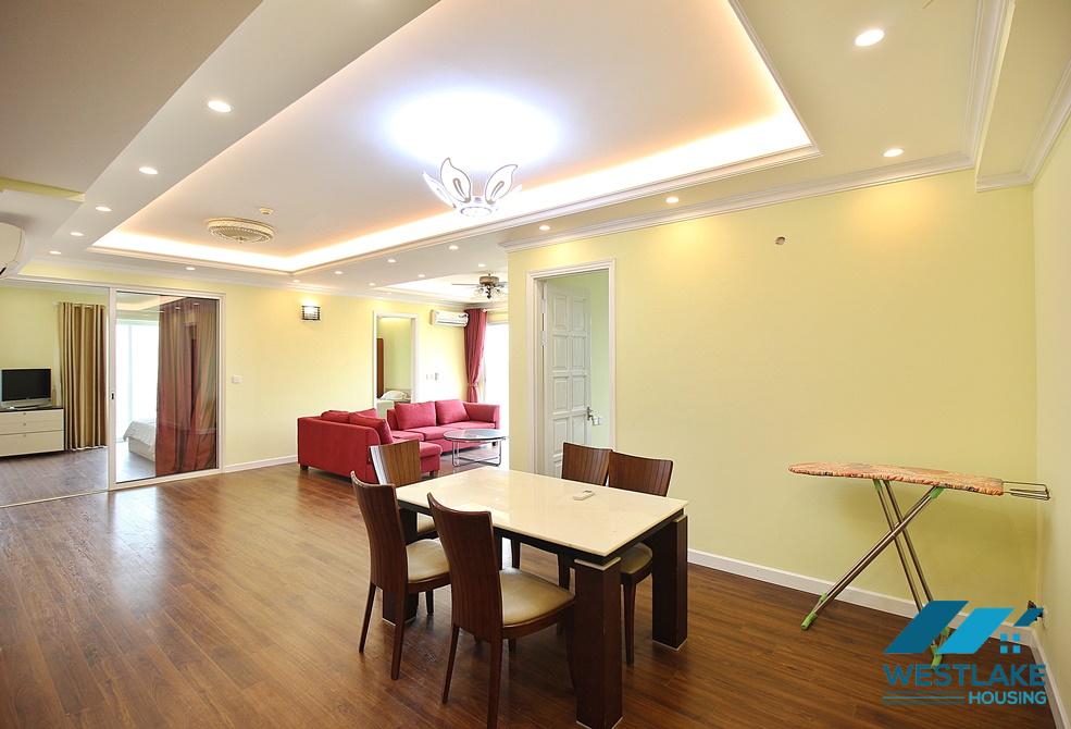 Cho thuê căn hộ 3 phòng ngủ cải tạo tại Tháp E – Ciputra, Tây Hồ