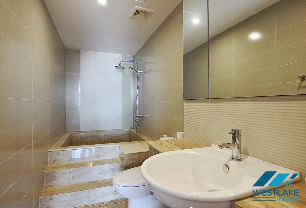 A 4 bedroom apartment with beautiful lake view in Xuan Dieu, Tay Ho