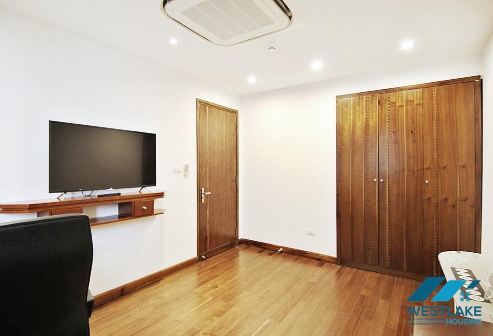 A 4 bedroom apartment with beautiful lake view in Xuan Dieu, Tay Ho