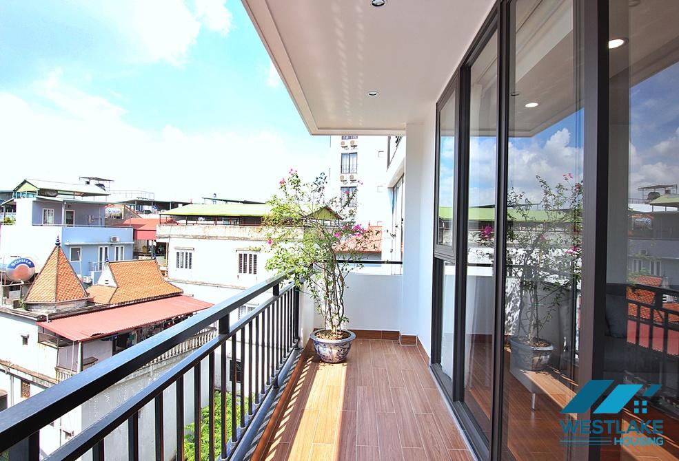 Brightly 3 bedrooms apartment for rent in Dang Thai Mai, Tay Ho, Ha Noi