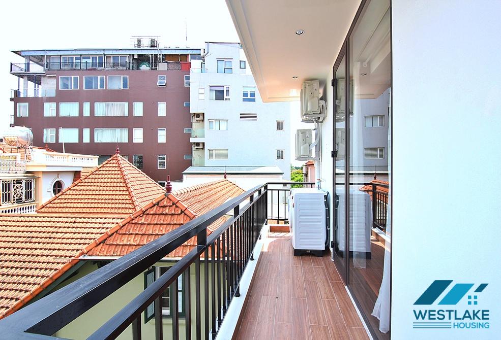 Brightly 3 bedrooms apartment for rent in Dang Thai Mai, Tay Ho, Ha Noi