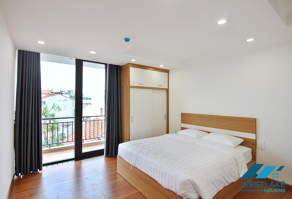 Brightly 3 bedrooms apartment for rent in Dang Thai Mai, Tay Ho, Ha Noi