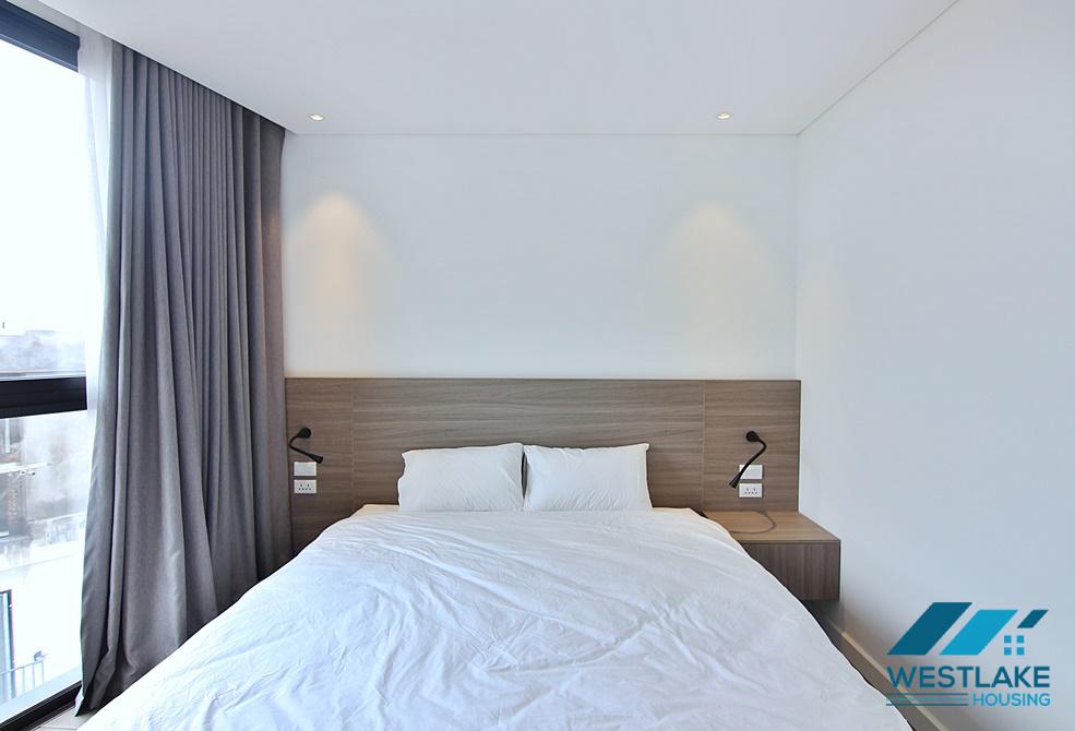 Căn Hộ 2 Phòng Ngủ Đẹp Hiện Đại, View Hồ Sáng Thoáng Cho Thuê Trên Phố Tô Ngọc Vân Tây Hồ