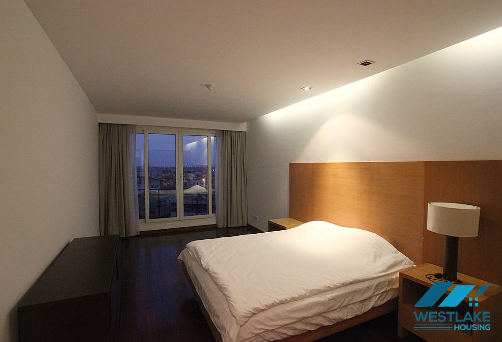 A duplex 3 bedroom apartment with lake view for rent in Xuan Dieu, Tay Ho