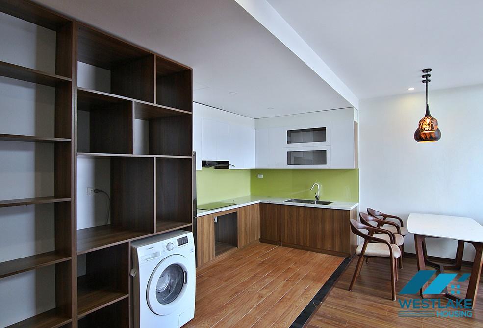 A modern 3 bedroom apartment for rent in Xuan Dieu, Tay Ho