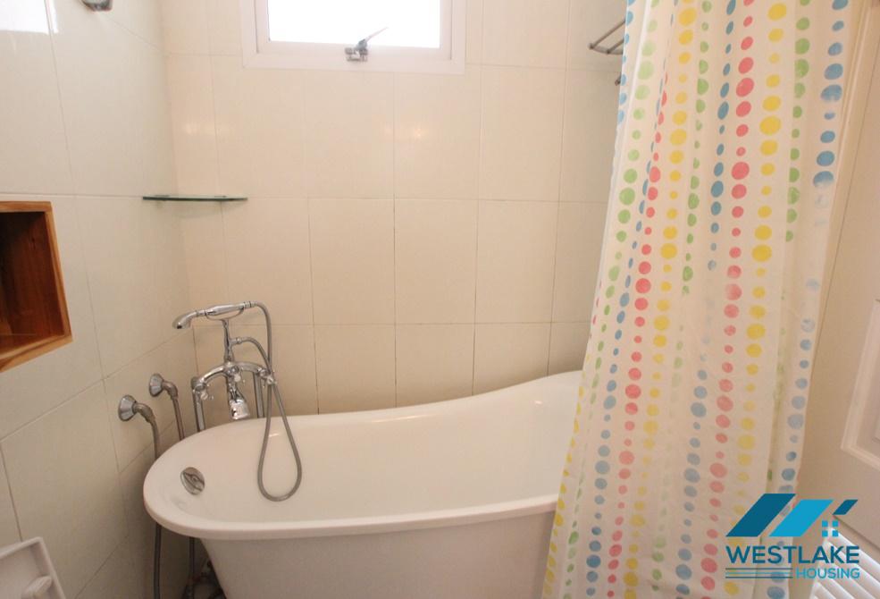 Cho thuê căn hộ sáng sủa tại tòa E, Ciputra, Tây Hồ, Hà Nội