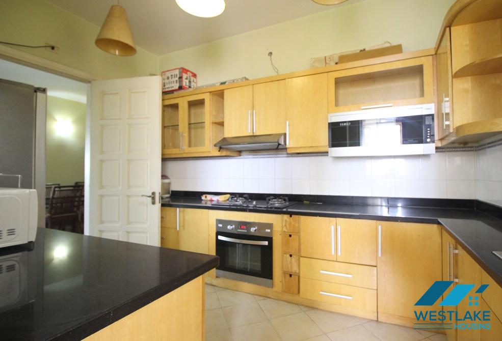 Nice and spacious apartment rental in Ciputra E tower, Tay Ho ward, Ha Noi