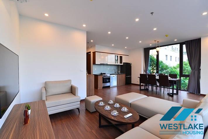 Căn Hộ 3 Phòng Ngủ Hiện Đại Có Ban Công Rộng Thoáng Sáng View Hồ Cho Thuê Tại Tây Hồ, Hà Nội