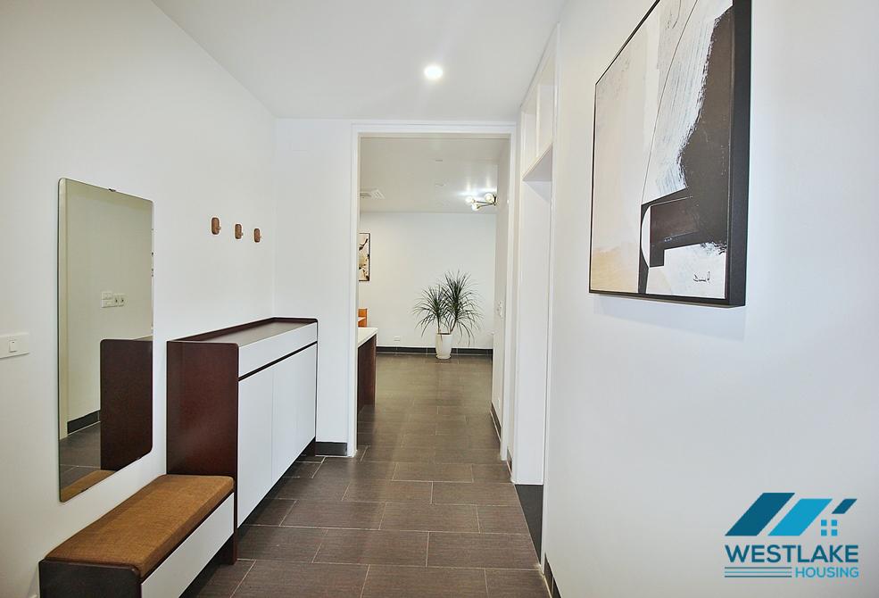 Lake view 03 bedrooms apartment for rent in Quang An st, Tay Ho ward, Tay Ho