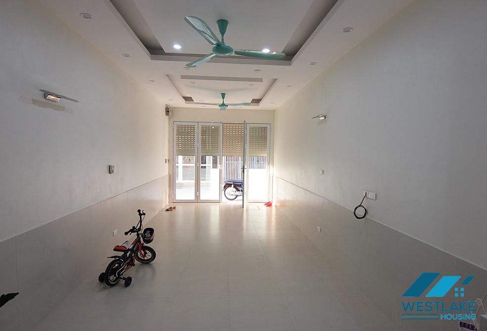 Nhà Mới Xây Chưa Có Nội Thất  Cho Thuê Tại  Âu Cơ, Tây Hồ, Hà Nội