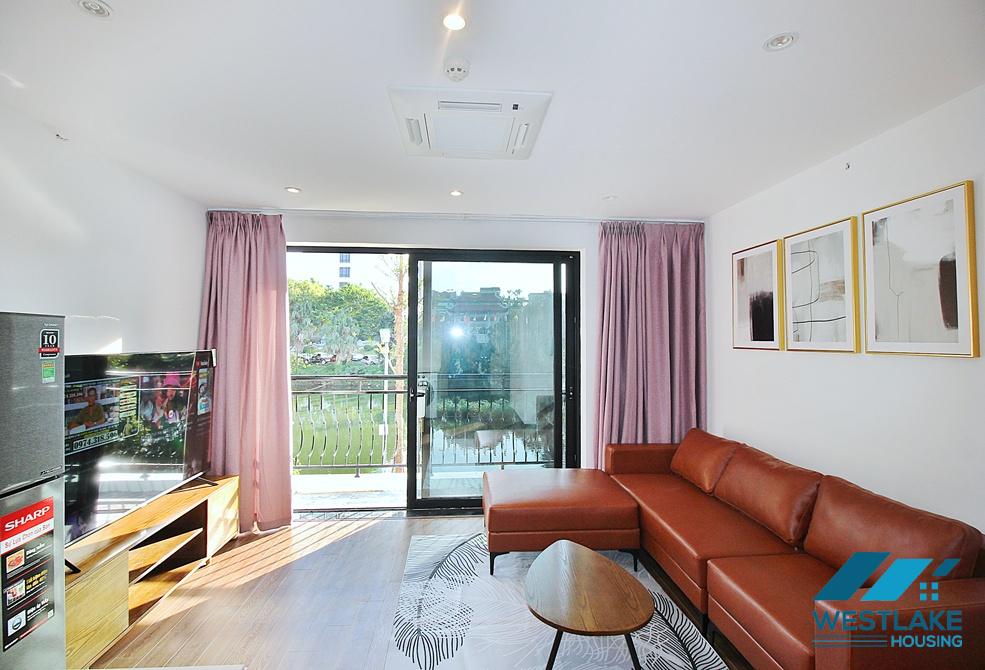 Lake view one bedroom apartment for rent in Tu Hoa street,Tay Ho, Ha Noi