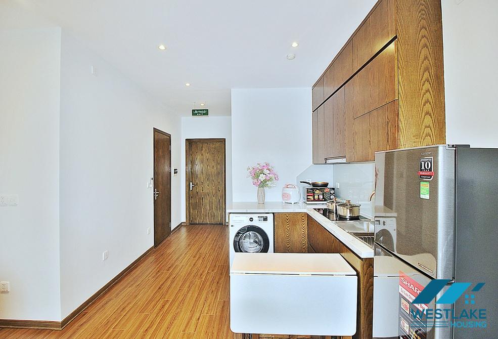 Beautiful one bedroom apartment for rent on Tu Hoa street, Tay Ho, Ha Noi