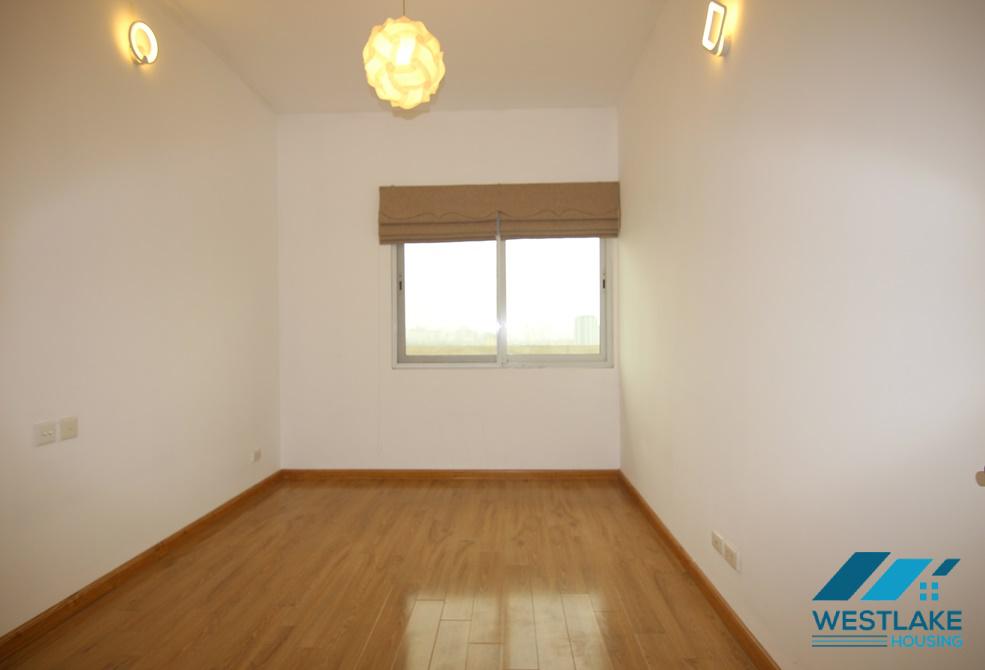 Cho thuê căn hộ 4 phòng ngủ mới hoàn thiện tại Ciputra, Tây Hồ, Hà Nội