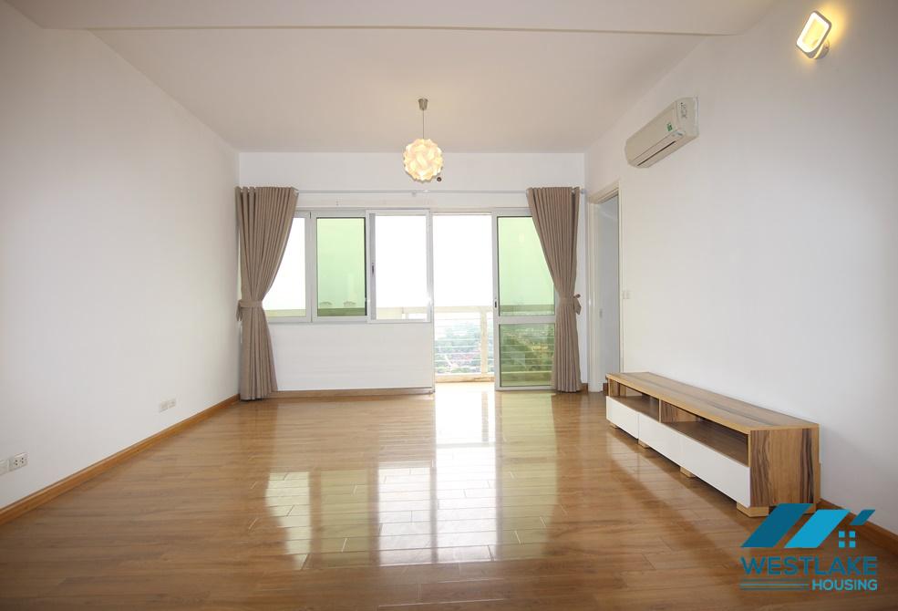 Cho thuê căn hộ 4 phòng ngủ mới hoàn thiện tại Ciputra, Tây Hồ, Hà Nội