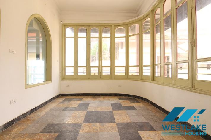 Cho Thuê Nhà Có Sân Rộng Thoáng, Vị Trí Đẹp Rất Phù Hợp Để Làm Quán Cà Phê, Nhà Hàng Tại Tây Hồ, Hà Nội Cho Thuê Nhà Có Sân Rộng Thoáng, Vị Trí Đẹp Rất Phù Hợp Để Làm Quán Cà Phê, Nhà Hàng Tại Tây Hồ, Hà Nội