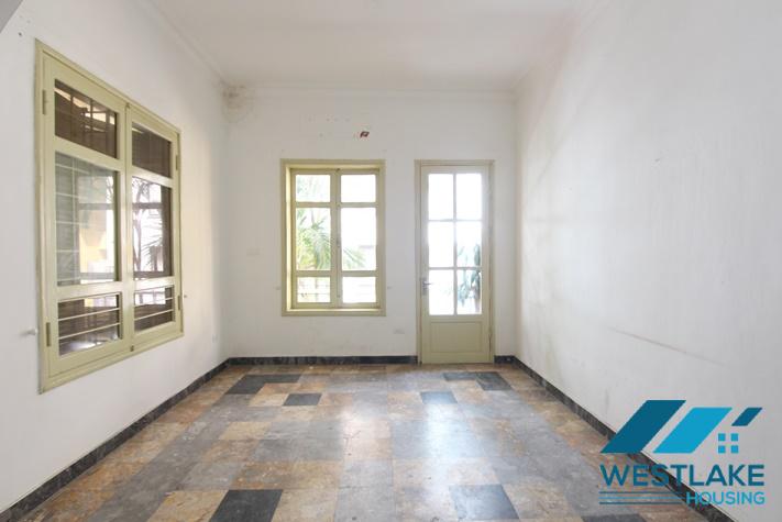 Cho Thuê Nhà Có Sân Rộng Thoáng, Vị Trí Đẹp Rất Phù Hợp Để Làm Quán Cà Phê, Nhà Hàng Tại Tây Hồ, Hà Nội Cho Thuê Nhà Có Sân Rộng Thoáng, Vị Trí Đẹp Rất Phù Hợp Để Làm Quán Cà Phê, Nhà Hàng Tại Tây Hồ, Hà Nội