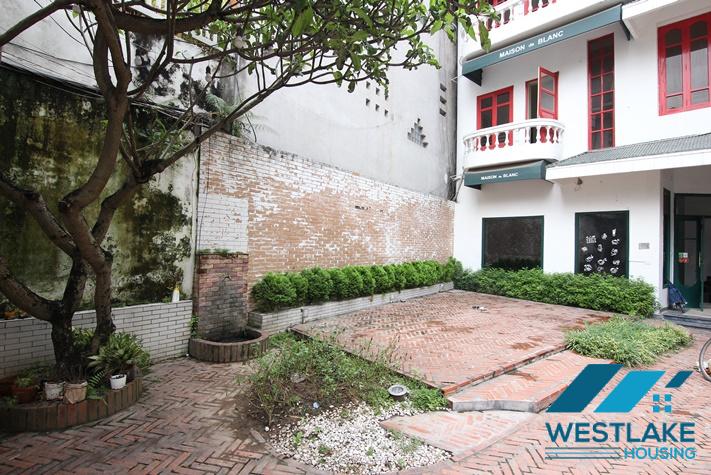 Cho Thuê Nhà Có Sân Rộng Thoáng, Vị Trí Đẹp Rất Phù Hợp Để Làm Quán Cà Phê, Nhà Hàng Tại Tây Hồ, Hà Nội Cho Thuê Nhà Có Sân Rộng Thoáng, Vị Trí Đẹp Rất Phù Hợp Để Làm Quán Cà Phê, Nhà Hàng Tại Tây Hồ, Hà Nội