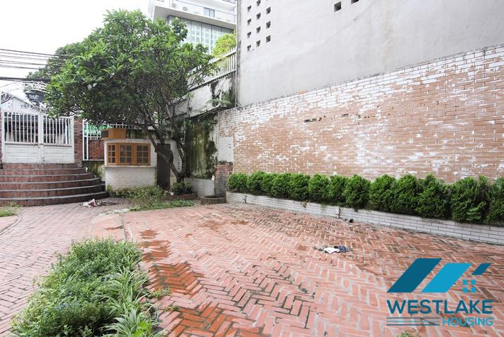 Cho Thuê Nhà Có Sân Rộng Thoáng, Vị Trí Đẹp Rất Phù Hợp Để Làm Quán Cà Phê, Nhà Hàng Tại Tây Hồ, Hà Nội Cho Thuê Nhà Có Sân Rộng Thoáng, Vị Trí Đẹp Rất Phù Hợp Để Làm Quán Cà Phê, Nhà Hàng Tại Tây Hồ, Hà Nội