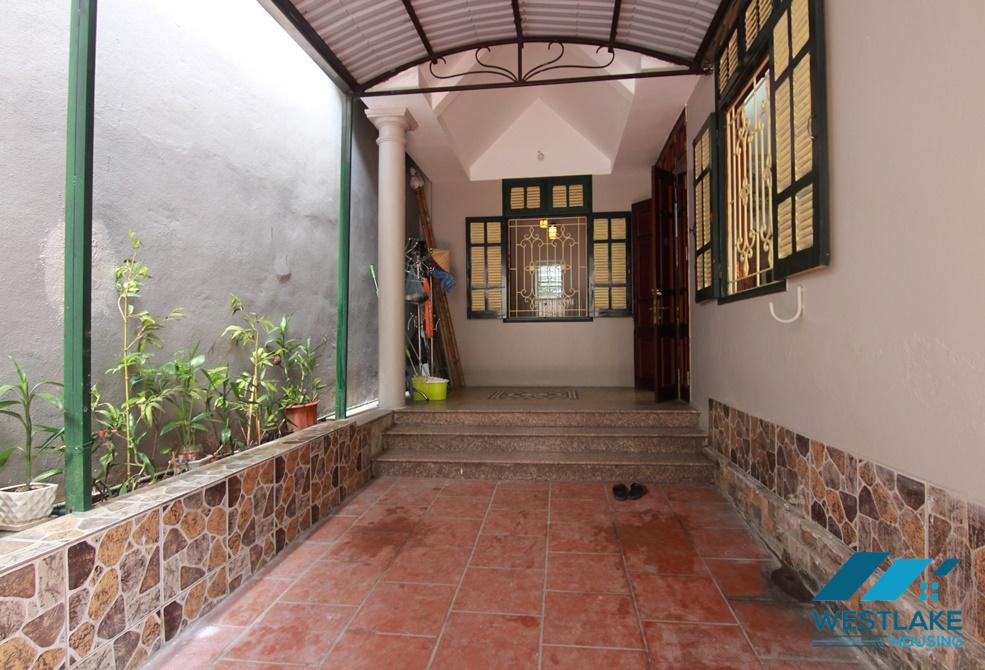 An affordable 5 bedroom house for rent in Nghi Tam, Tay Ho
