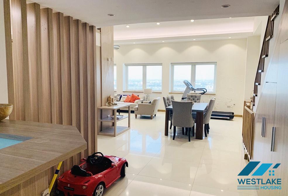 Cho thuê căn hộ thông tầng 3 phòng ngủ độc đáo tại Ciputra, Tây Hồ, Hà Nội