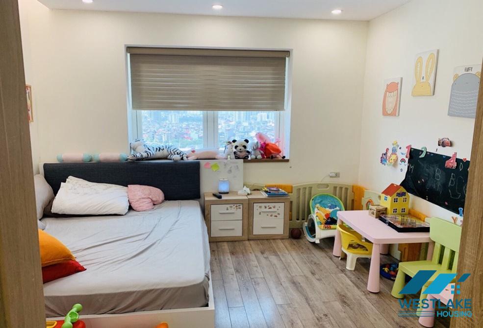 Cho thuê căn hộ thông tầng 3 phòng ngủ độc đáo tại Ciputra, Tây Hồ, Hà Nội