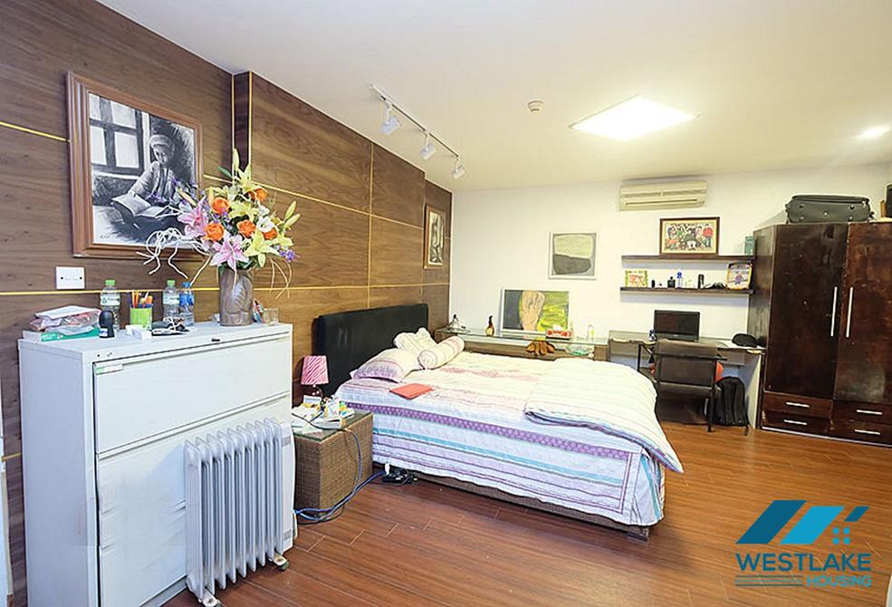 Cho thuê nhà 2 tầng xinh xắn tại khu vực Ciputra, Tây Hồ, Hà Nội