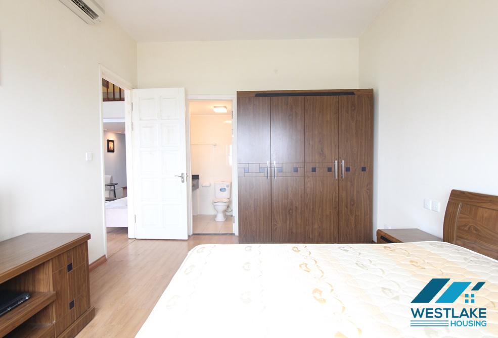 Cho thuê căn hộ thông tầng ấm cúng 4 phòng ngủ tại tòa E1, Ciputra, Tây Hồ, Hà Nội