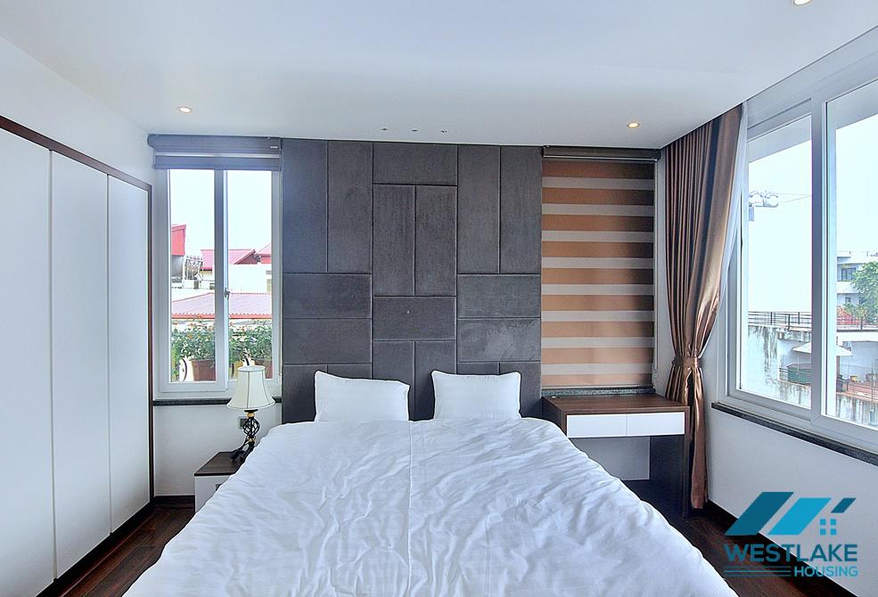 An elegant apartment on top floor for rent on Tu Hoa street, Tay Ho, Ha Noi