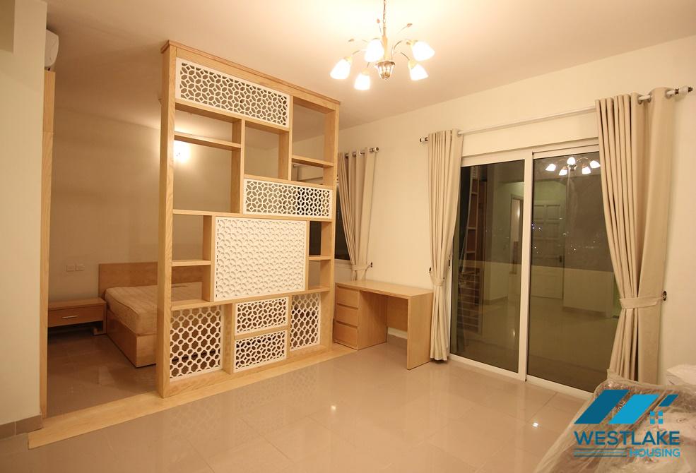 Cho thuê căn hộ 3 phòng ngủ diện tích lớn tại tòa E, Ciputra
