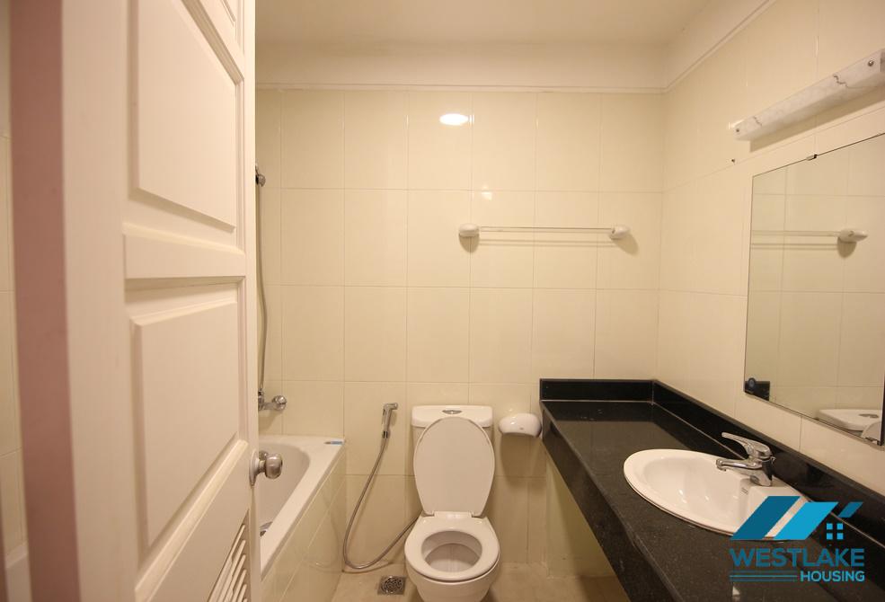Cho thuê căn hộ 3 phòng ngủ diện tích lớn tại tòa E, Ciputra