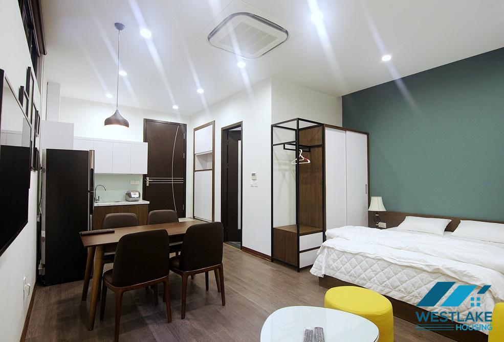 A lovely studio near the Lake side for rent in Tu Hoa area, Tay Ho, Ha Noi