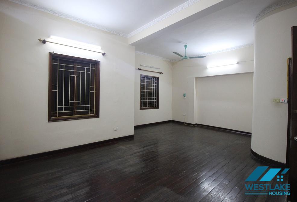 A 5 bedroom house with big yard for rent in Nghi Tam, Tay Ho
