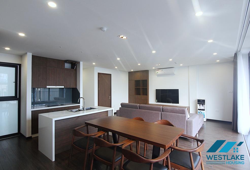 Cho Thuê Căn Hộ 2 Phòng Ngủ Mới Đẹp, Hiện Đại, Ban Công View Hồ Sáng Thoáng Tại Đường Tô Ngọc Vân, Tây Hồ, Hà Nội