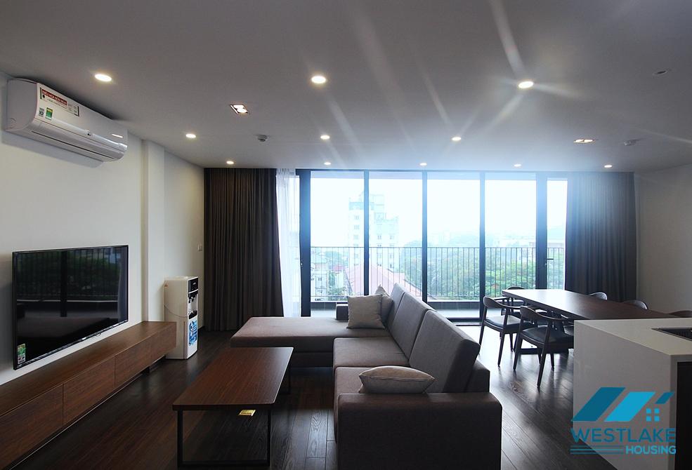 Cho Thuê Căn Hộ 2 Phòng Ngủ Mới Đẹp, Hiện Đại, Ban Công View Hồ Sáng Thoáng Tại Đường Tô Ngọc Vân, Tây Hồ, Hà Nội