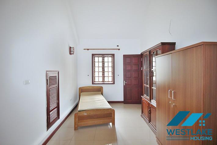 Cho Thuê Nhà 5 Phòng Ngủ, Sân Rộng Vừa Ơ Vừa Làm Văn Phòng Tại Lạc Long Quân, Tây Hồ, Hà Nội