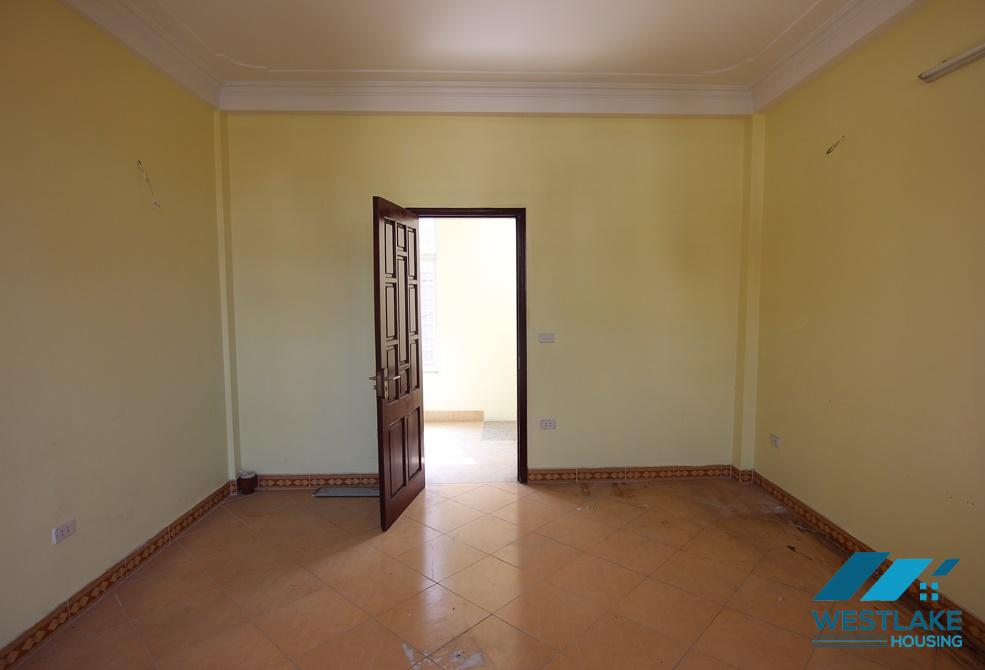 An affordable 4 bedroom house for rent in Nghi Tam, Tay Ho