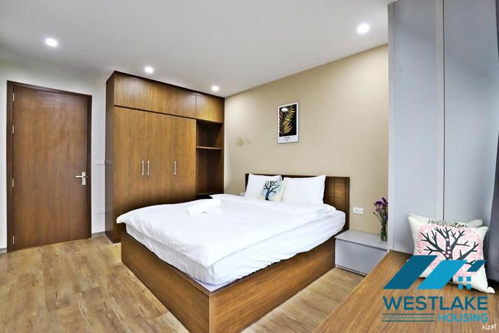 Cho Thuê Căn Hộ 2 Phòng Ngủ Mới Đẹp, Hiện Đại View  Hồ Sáng Thoáng Tại Âu Cơ Tây Hồ, Hà Nội