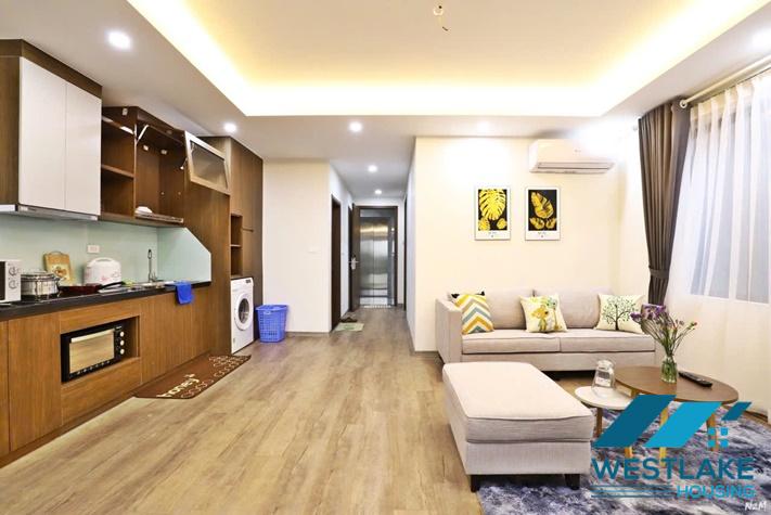 Cho Thuê Căn Hộ 2 Phòng Ngủ Mới Đẹp, Hiện Đại View  Hồ Sáng Thoáng Tại Âu Cơ Tây Hồ, Hà Nội