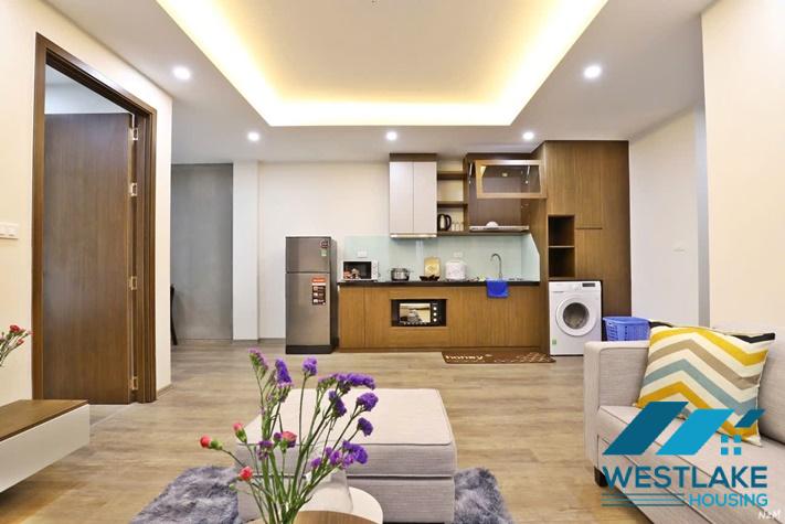 Cho Thuê Căn Hộ 2 Phòng Ngủ Mới Đẹp, Hiện Đại View  Hồ Sáng Thoáng Tại Âu Cơ Tây Hồ, Hà Nội